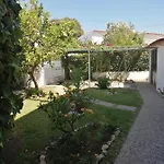 Oura V5 Villa